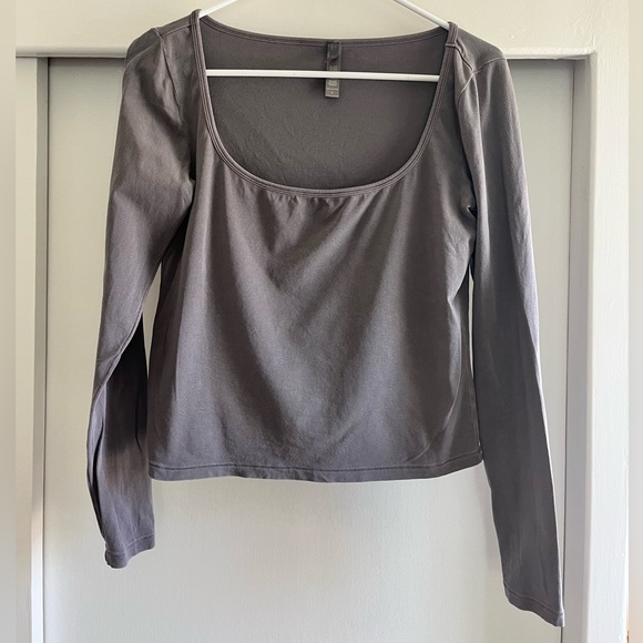 SKIMS Tops - SKIMS Women's Round Neck Long Sleeve T Shirt Grey/purple Size L